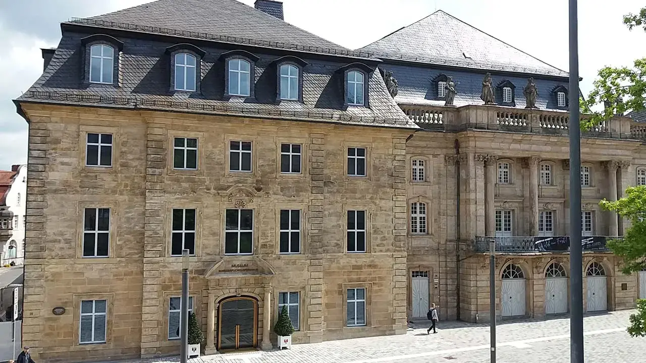 Das Markgrafen-Museum Bayreuth, ein prächtiges Barockgebäude, lädt zu einer Zeitreise ein.