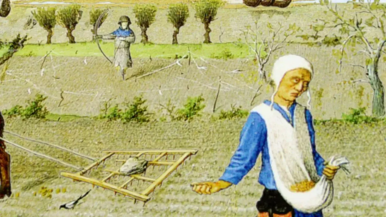 Mittelalterliche Landwirtschaft: Eine Frau sät Getreide, während im Hintergrund ein Mann mit einem Pflug das Feld bearbeitet.