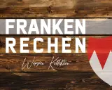 Holztextur mit weißer Schrift "FRANKEN RECHEN" und dem Frankenwappen.