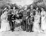 Der Wittelsbacher Stammbaum bis heute: König Ludwig III. von Bayern mit seiner Familie, darunter Kronprinz Rupprecht.