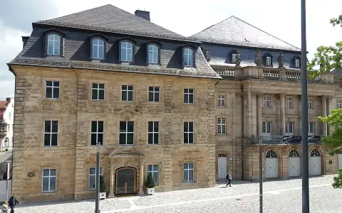 Das Markgrafen-Museum Bayreuth, ein prächtiges Barockgebäude, lädt zu einer Zeitreise ein.
