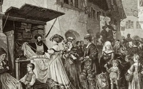 Marktplatz im Mittelalter: Händler, feine Damen und Kinder. Ein Händler zeigt Stoffe, während die Menge das Treiben beobachtet. Hier zeigt sich der **Racheverzicht im Mittelalter** durch friedlichen Handel.