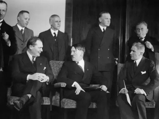 Hitler und seine Gefolgsleute, ein Blick auf die Stufen der Machtergreifung Hitlers.