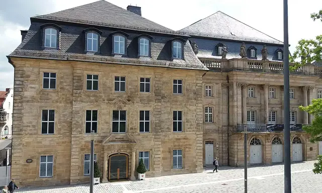 Das Markgrafen-Museum Bayreuth, ein prächtiges Barockgebäude, lädt zu einer Zeitreise ein.